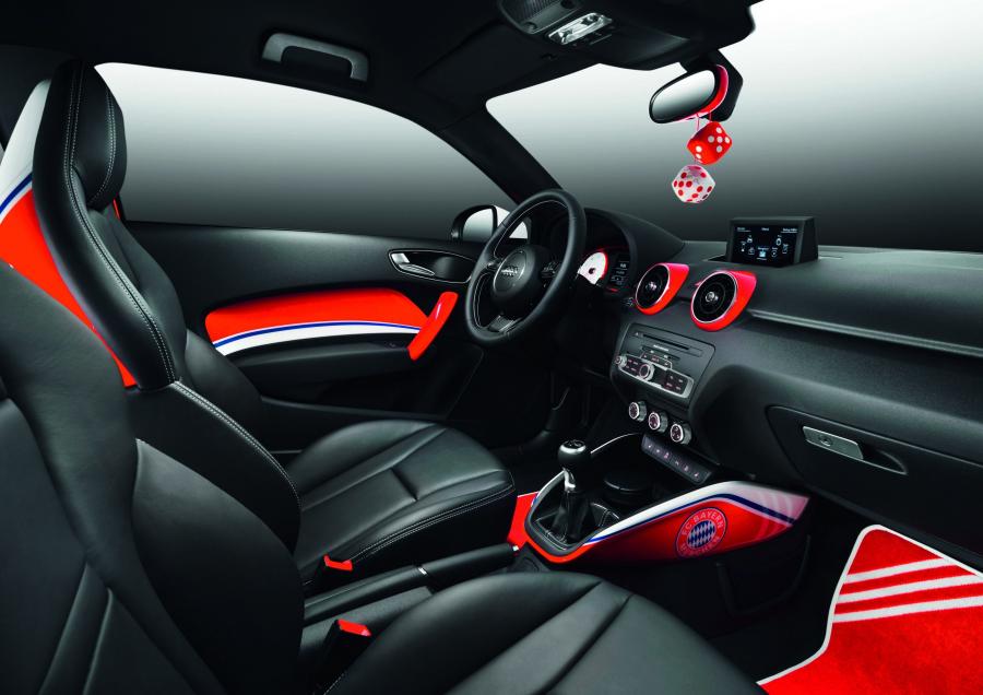 Интерьер Audi A1 FC Bayern Concept (8X) 2010 года  (фото 5 из 6)
